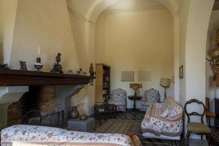 Image No.25-12 Bed Villa for sale