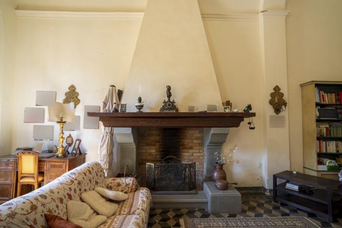 Image No.26-12 Bed Villa for sale