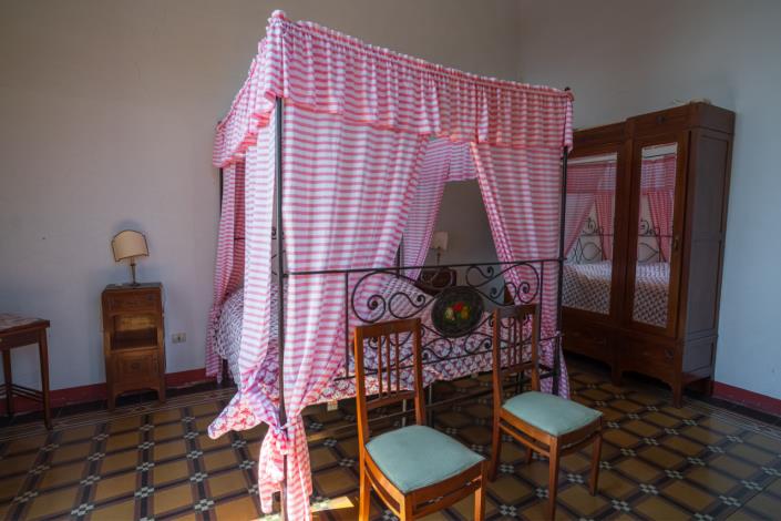 Image No.41-12 Bed Villa for sale