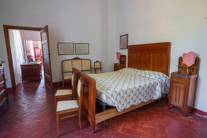 Image No.43-12 Bed Villa for sale