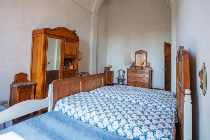 Image No.45-12 Bed Villa for sale