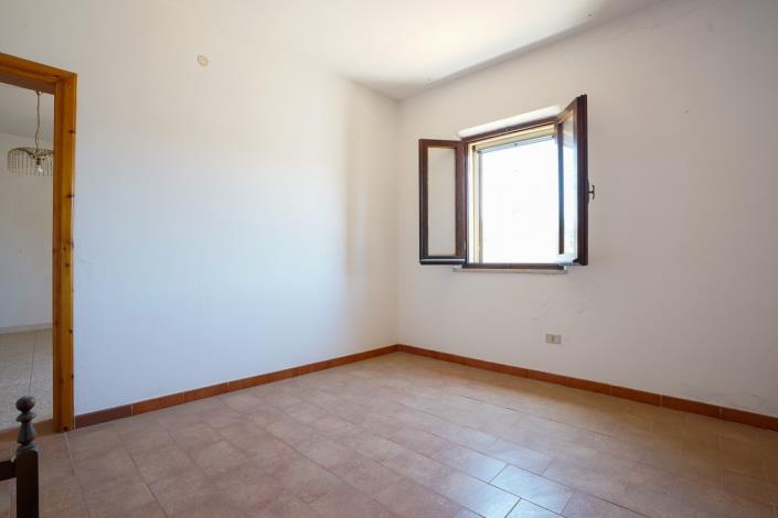 Image No.37-2 Bed Apartment for sale