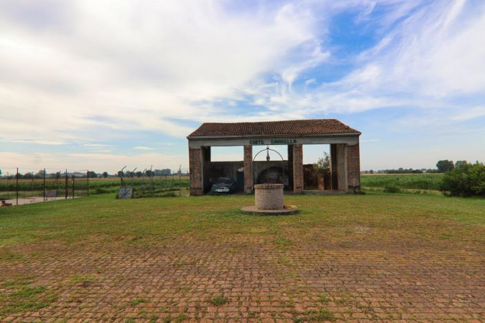 Image No.11-6 Bed Country House for sale