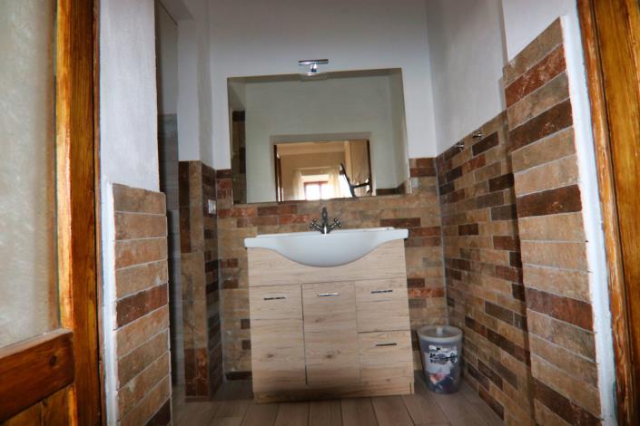 Image No.34-6 Bed Country House for sale