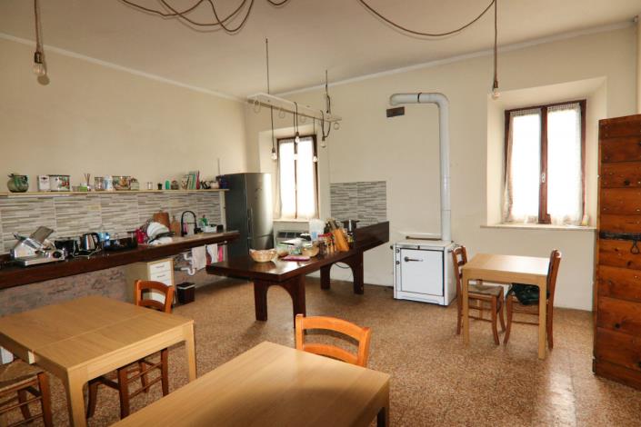 Image No.38-6 Bed Country House for sale