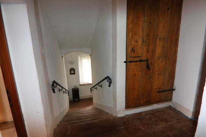 Image No.41-6 Bed Country House for sale