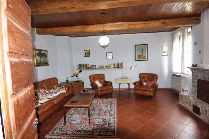 Image No.46-6 Bed Country House for sale