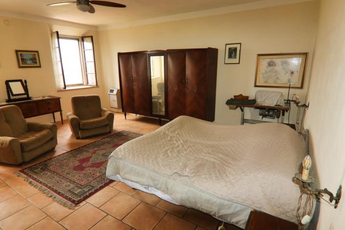 Image No.56-6 Bed Country House for sale