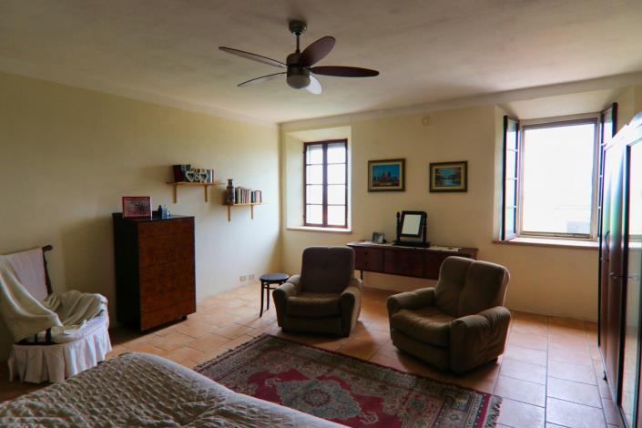 Image No.58-6 Bed Country House for sale