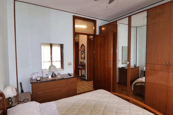 Image No.40-1 Bed Apartment for sale