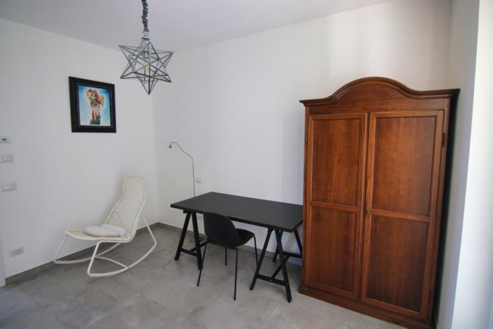 Image No.42-2 Bed Townhouse for sale