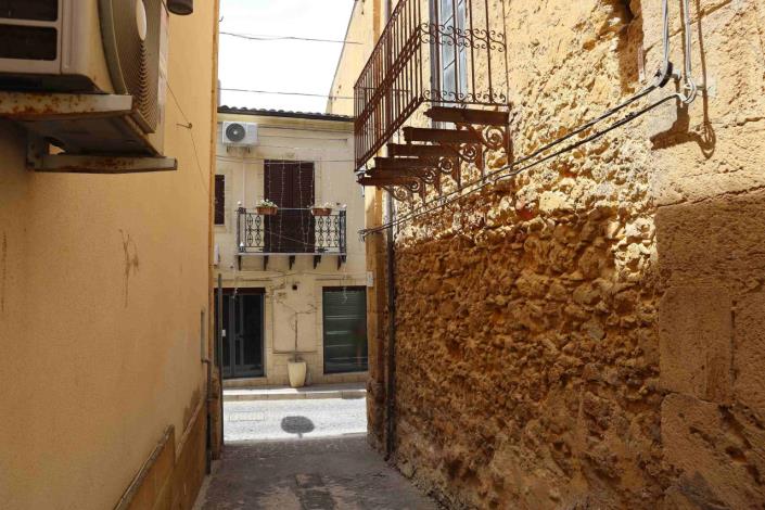 Image No.4-Propriété de 5 chambres à vendre à Naro