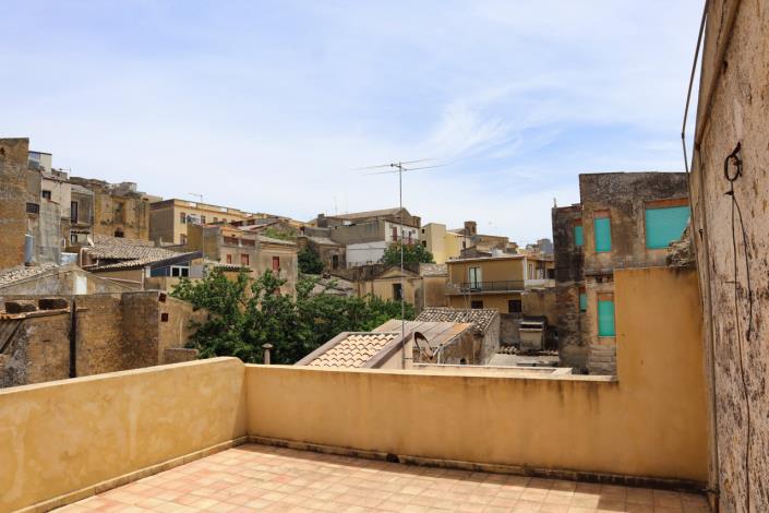 Image No.57-Propriété de 5 chambres à vendre à Naro