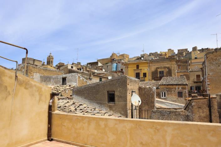 Image No.58-Propriété de 5 chambres à vendre à Naro