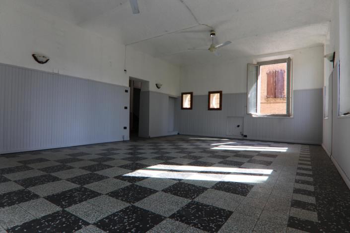 Image No.4-3 Bed Property for sale