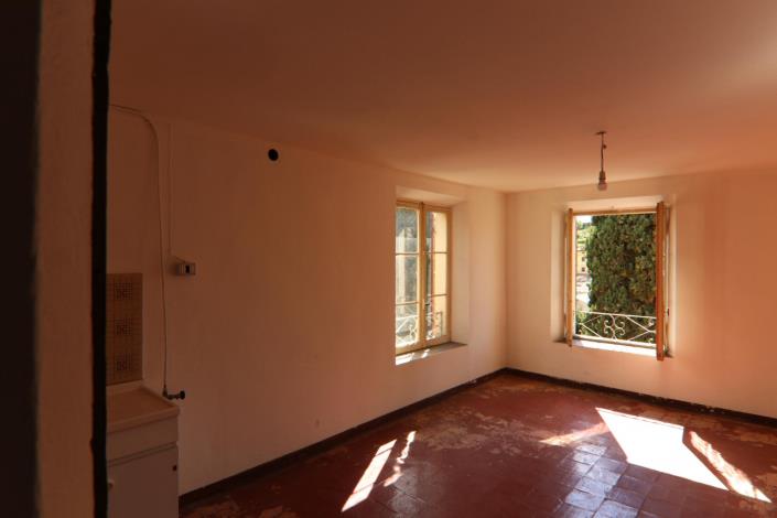 Image No.24-3 Bed Property for sale