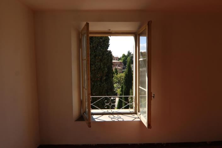 Image No.28-3 Bed Property for sale