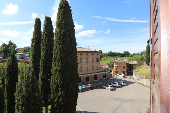 Image No.31-3 Bed Property for sale