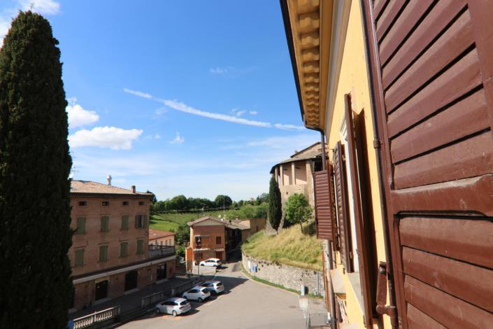 Image No.32-3 Bed Property for sale