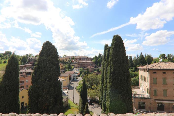 Image No.56-3 Bed Property for sale