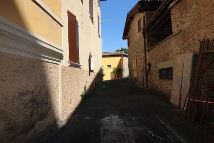 Image No.60-3 Bed Property for sale