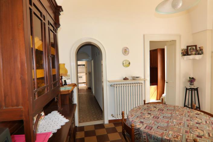 Image No.7-2 Bed Property for sale