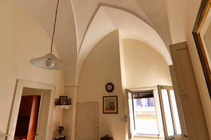 Image No.9-2 Bed Property for sale