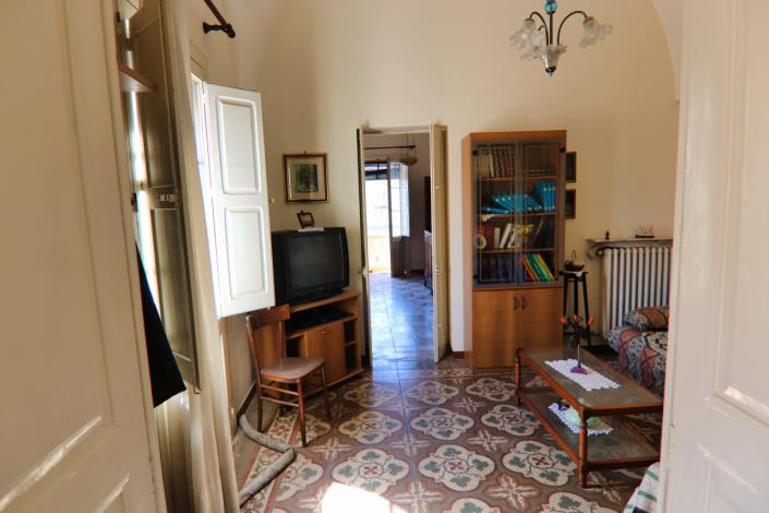 Image No.14-2 Bed Property for sale