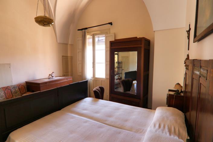 Image No.24-2 Bed Property for sale