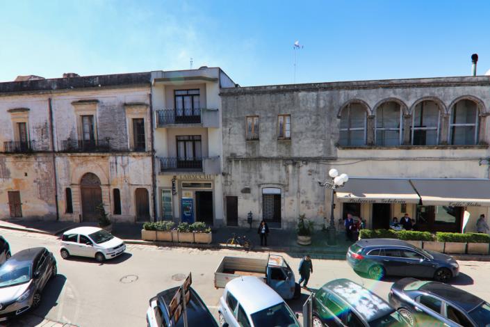 Image No.27-2 Bed Property for sale