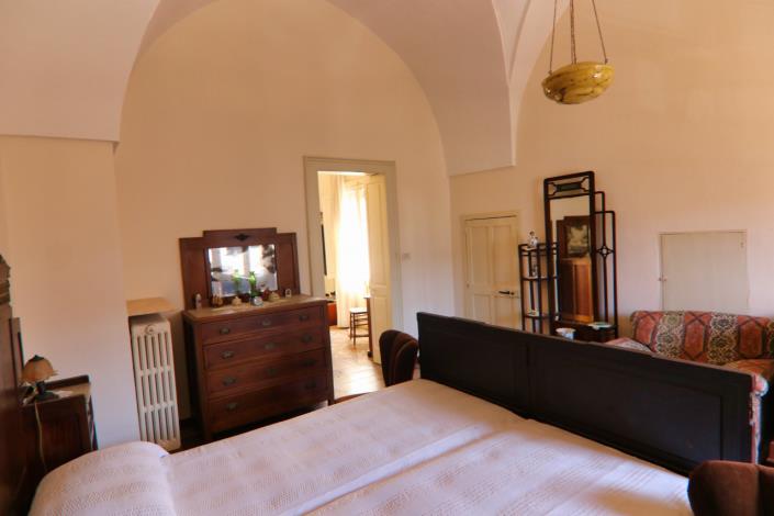 Image No.32-2 Bed Property for sale