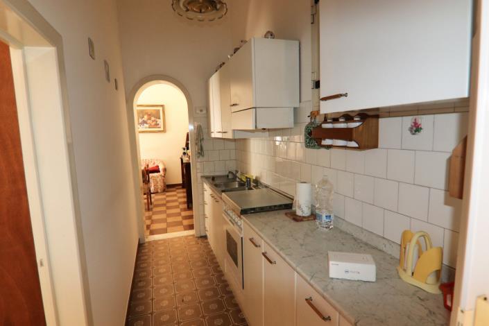 Image No.37-2 Bed Property for sale