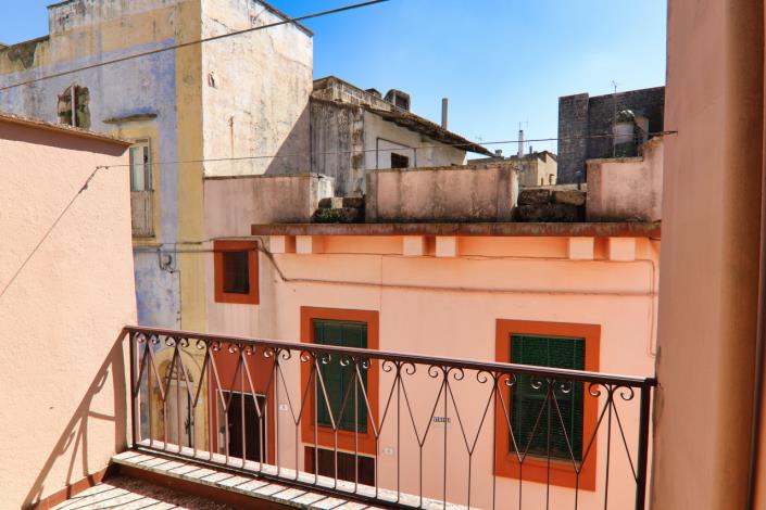 Image No.47-2 Bed Property for sale