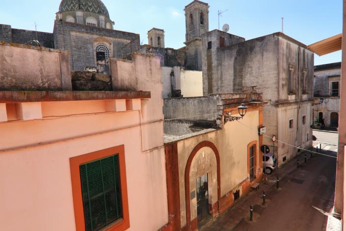 Image No.49-2 Bed Property for sale