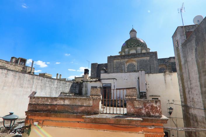 Image No.52-2 Bed Property for sale