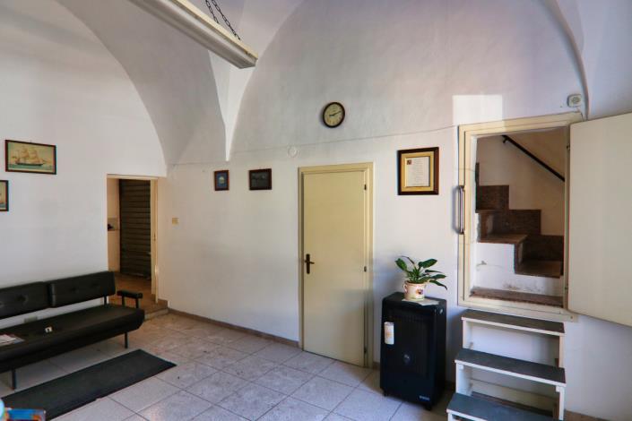 Image No.53-2 Bed Property for sale