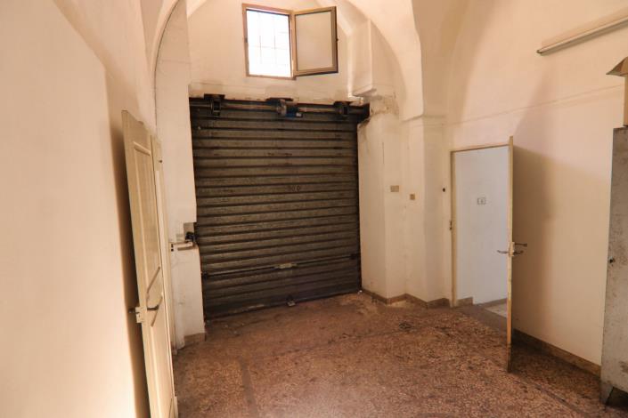 Image No.57-2 Bed Property for sale