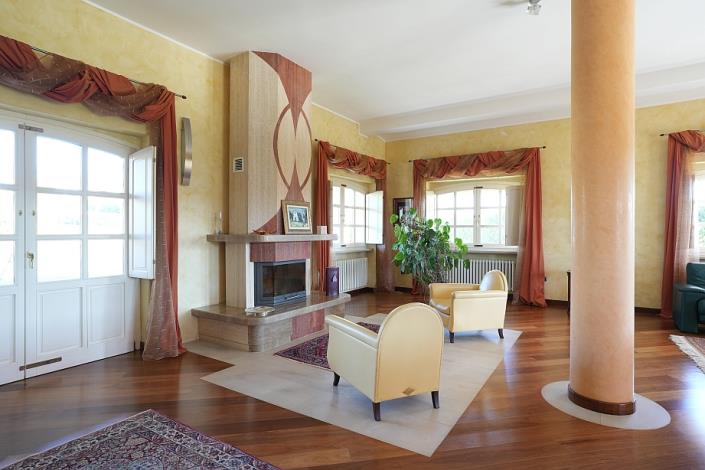 Image No.29-5 Bed Villa for sale