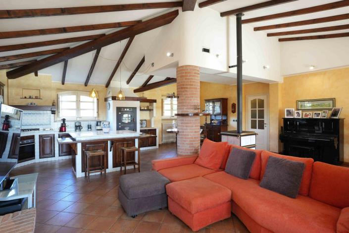 Image No.36-5 Bed Villa for sale