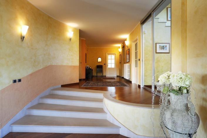 Image No.38-5 Bed Villa for sale