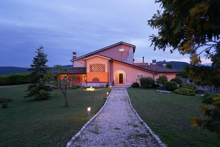 Image No.20-5 Bed Villa for sale