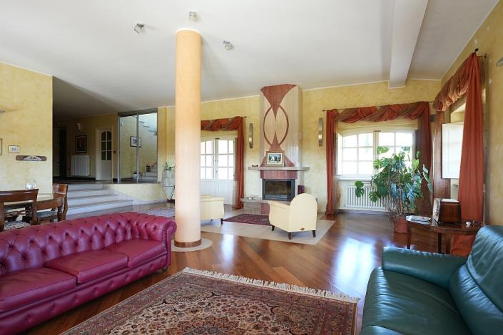 Image No.33-5 Bed Villa for sale