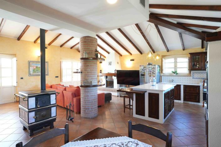 Image No.38-5 Bed Villa for sale