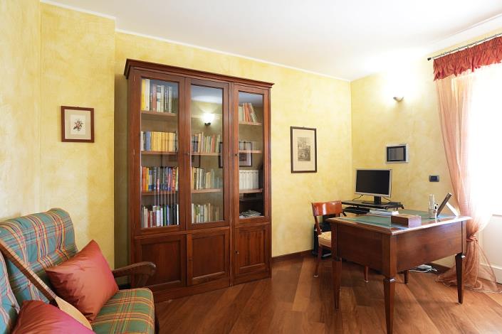 Image No.44-5 Bed Villa for sale