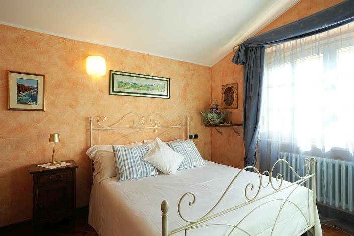 Image No.55-5 Bed Villa for sale