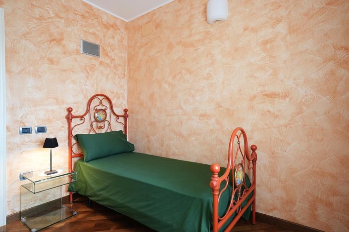 Image No.59-5 Bed Villa for sale