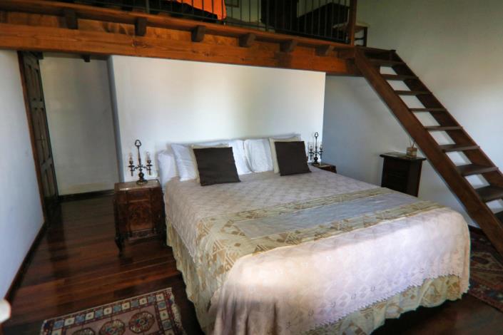 Image No.25-7 Bed Property for sale