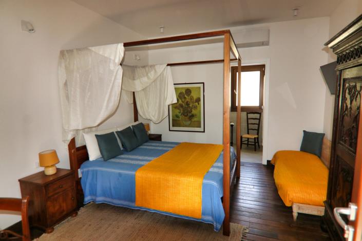 Image No.42-7 Bed Property for sale