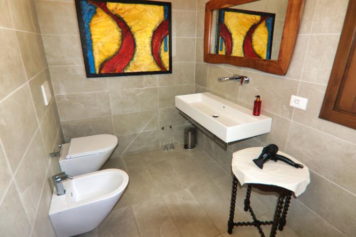 Image No.44-7 Bed Property for sale