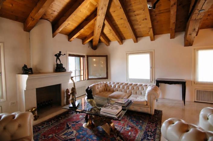 Image No.15-3 Bed Apartment for sale